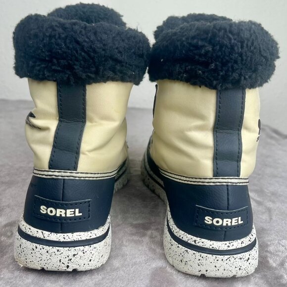Sorel Cozy Carnaval Waterproof Boots  Womens Size 8 - Picture 4 of 16